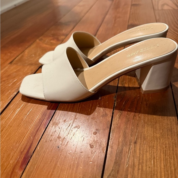 Cream Square Toe Mini Heel Shoes Size 7.5 UGC - Picture 3 of 5